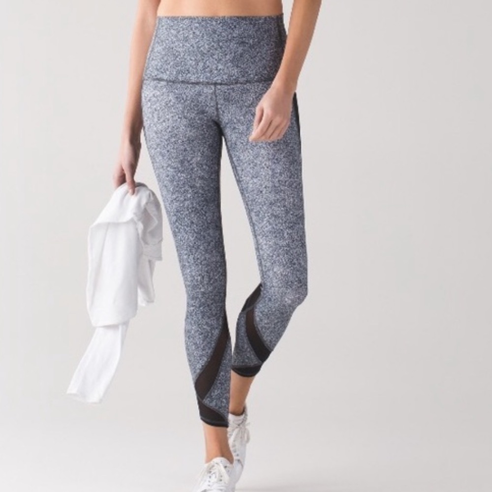 Tranquil lululemon tights - Picture 3 of 9